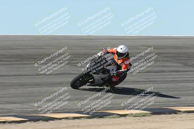 media/Oct-13-2025-Moto Forza (Mon) [[a66d839500]]/4-C Group/Session 2 (Bowl)/